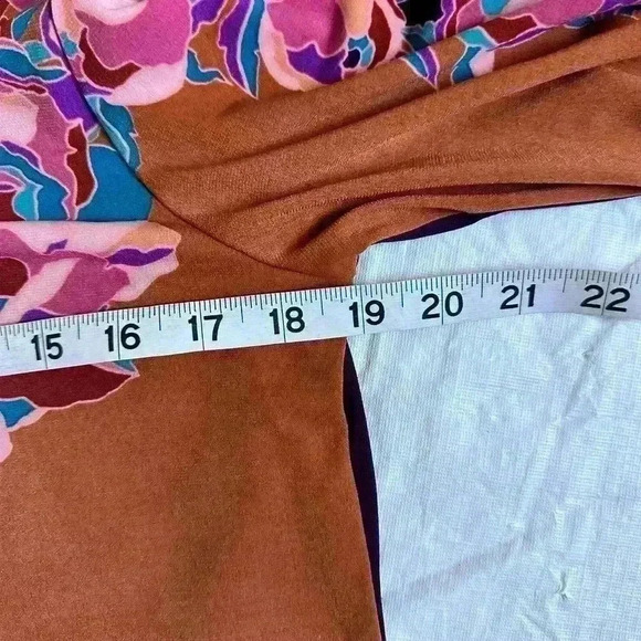 GRAVER Susan Graver Floral Printed Liquid Knit Tunic w/ Ruched Sleeves QVC Sz XS - Picture 4 of 9